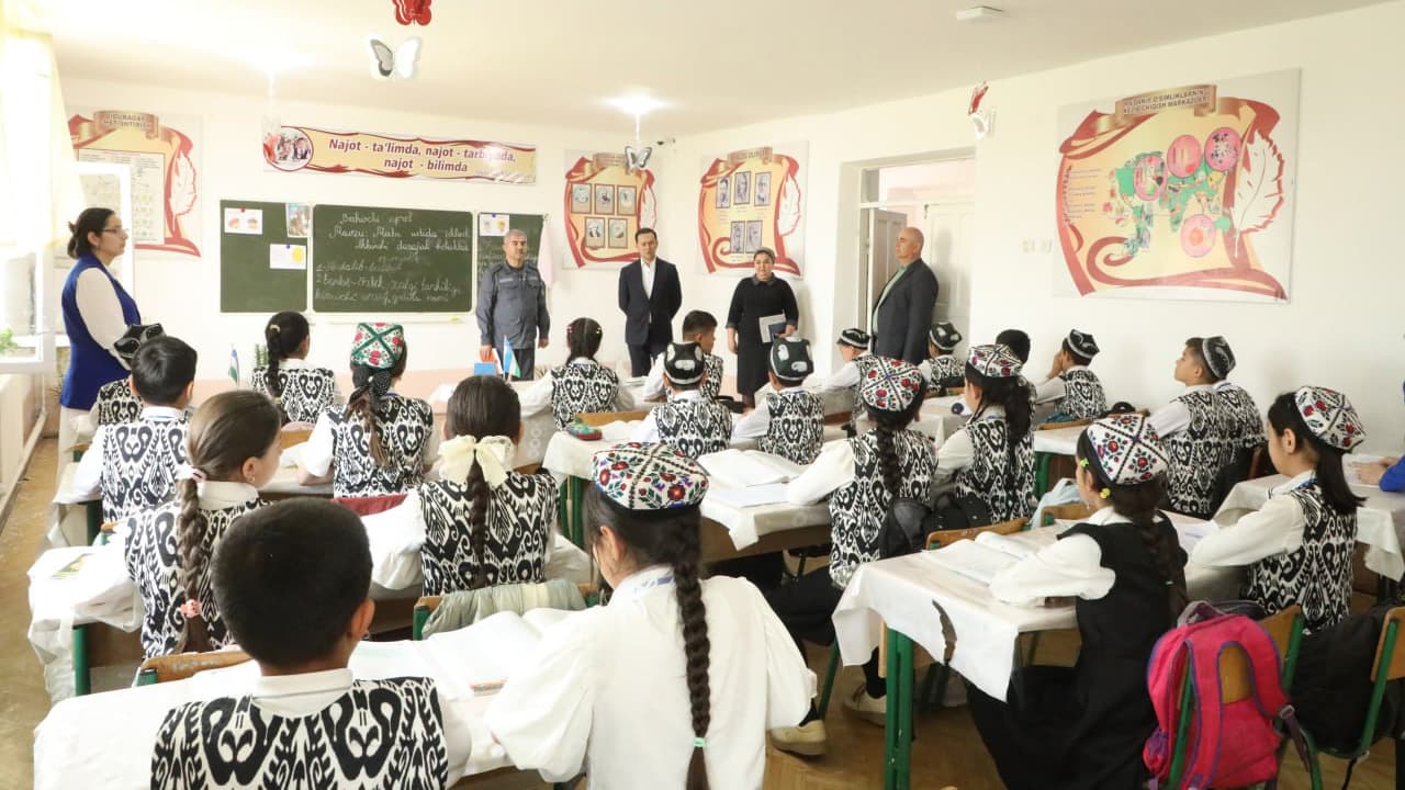 Navoiy viloyatida IIV masʼul xodimlari ishtirokida oʻquvchi-yoshlarni vatanparvarlik ruhida tarbiyalashga qaratilgan oʻrganishlar amalga oshirildi