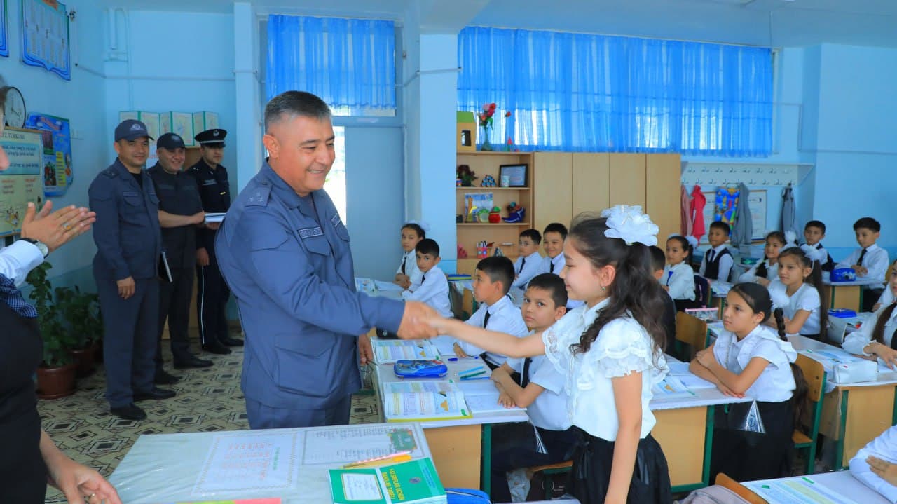 В общеобразовательной школе №32 города Бухары, закрепленной за Министерством внутренних дел, проведена работа по изучению