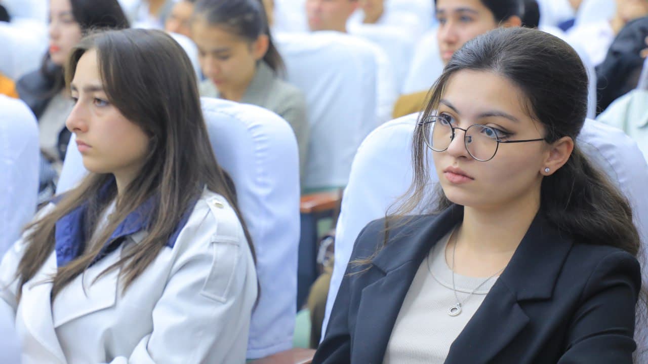 Buxoro davlat universitetida oʻtkazilgan “Rahbar va yoshlar” uchrashuvi talabalarning qator tashabbus va takliflari roʻyobiga xizmat qildi