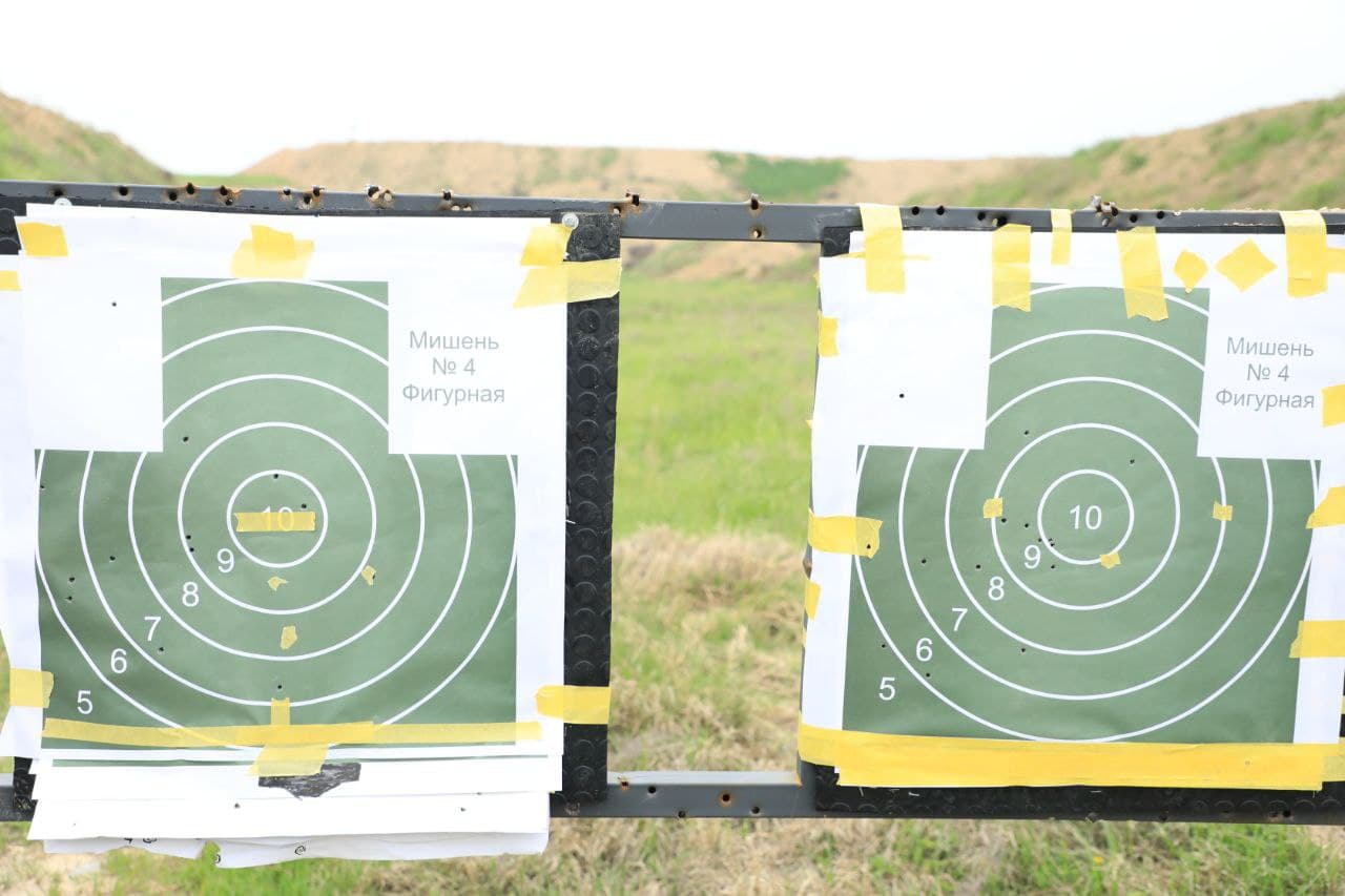 IIV Qorovul qoʻshinlari qoʻmondonligiga qarashli Birlashgan dala oʻquv markazida jangovar quroldan oʻq otish sport turi boʻyicha “Qoʻshin birinchiligi” musobaqasi boʻlib oʻtdi