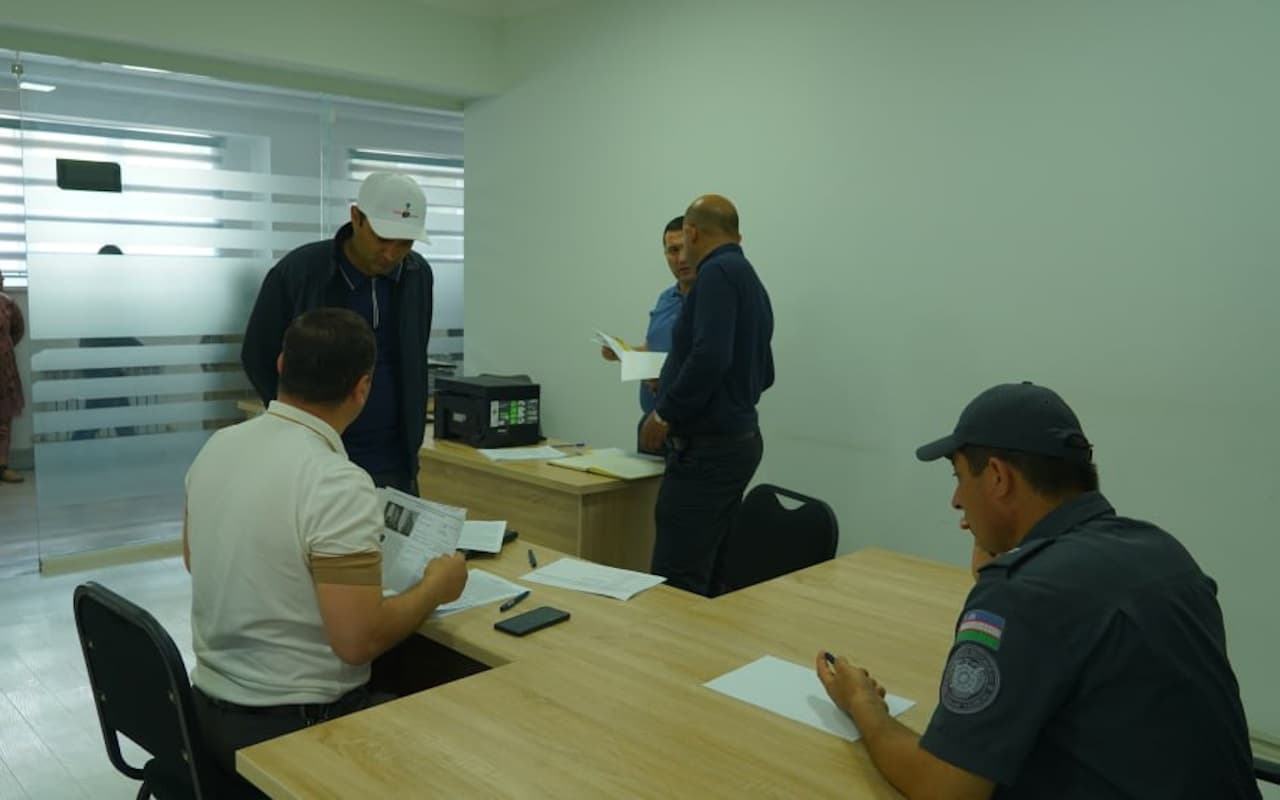 Buxoro viloyati hokimi boshchiligidagi masʼullar tomonidan ommaviy sayyor qabul oʻtkazildi