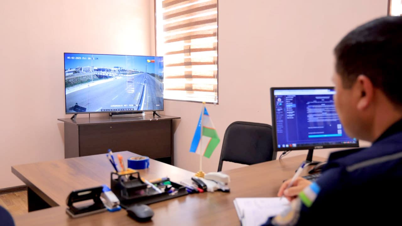 Buxoro viloyatining eng olis hududi hisoblangan Olot tumanida davlatimiz rahbarining PQ-1-son Qarori ijrosini taʼminlash borasida amalga oshirilayotgan ishlar joyiga chiqib oʻrganildi