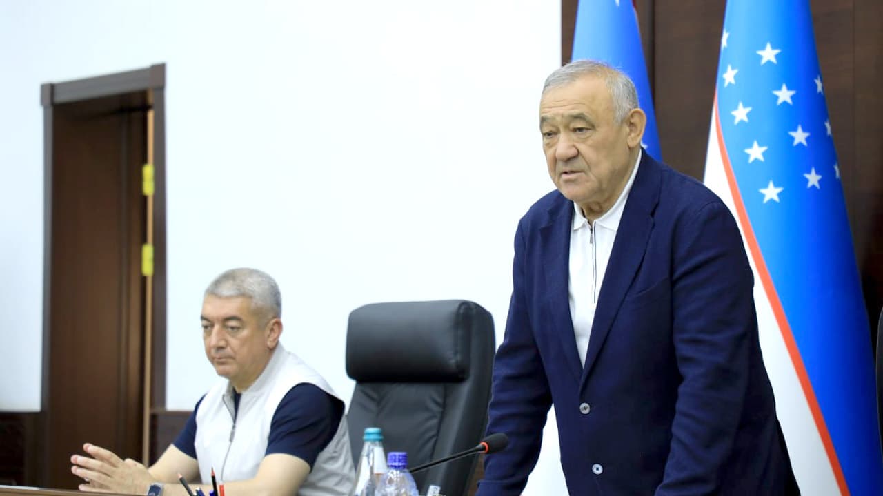 Jizzax viloyati IIBda voyaga yetmaganlar oʻrtasida huquqbuzarliklarning oldini olish masalalari muhokama qilindi