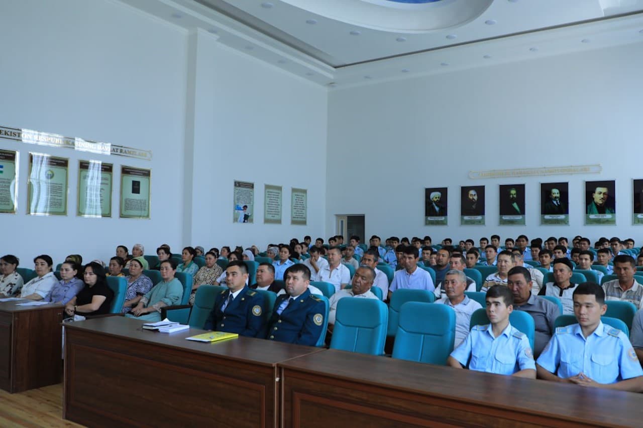 Сотрудниками отдела по учебным заведениям Главного управления собственной безопасности МВД проведены встречи в академических лицеях Джизака и Самарканда