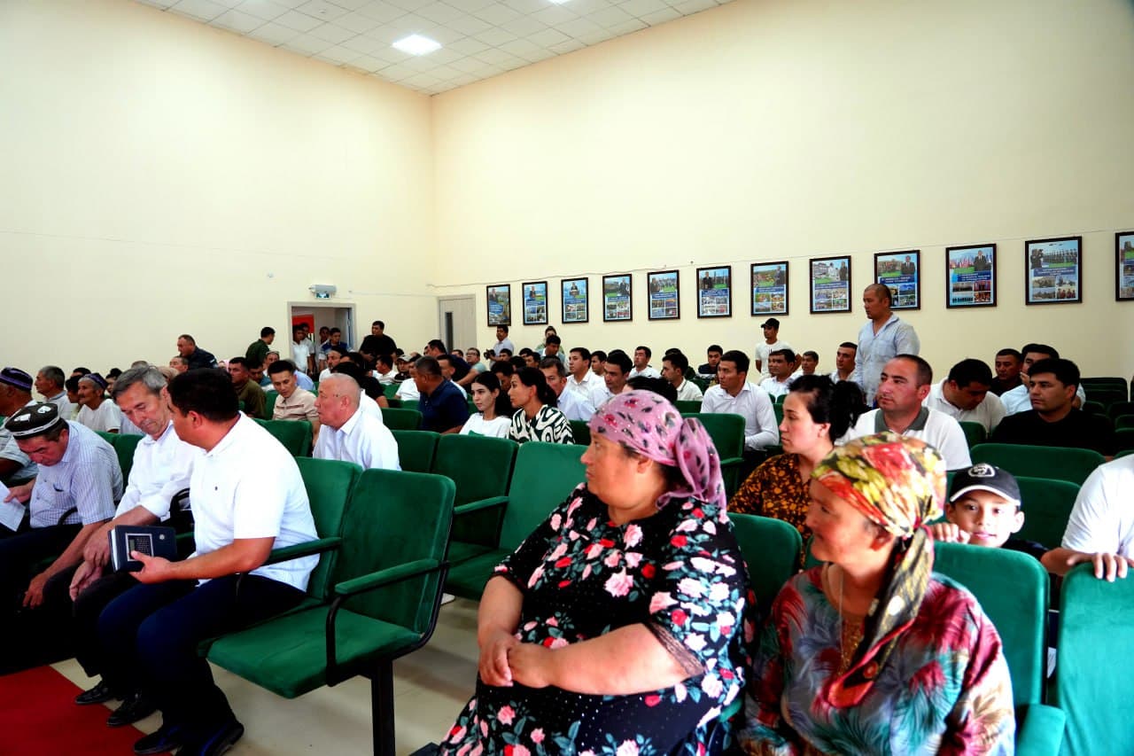 Sirdaryo viloyati huquqni muhofaza qiluvchi organlarining ommaviy sayyor qabuli Boyovut tumanida boʻlib oʻtdi