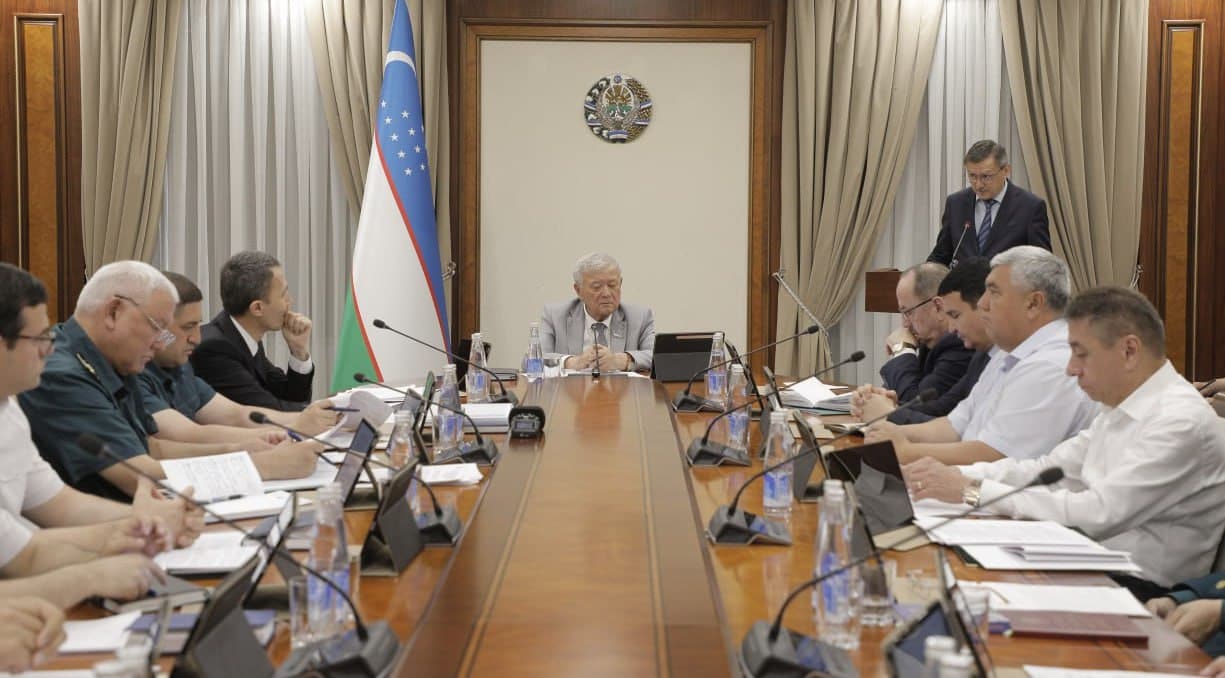 Йўлларда инсон хавфсизлигини таъминлаш масалалари Сенат муҳокамасида: муаммолар ва ечимлар белгиланди