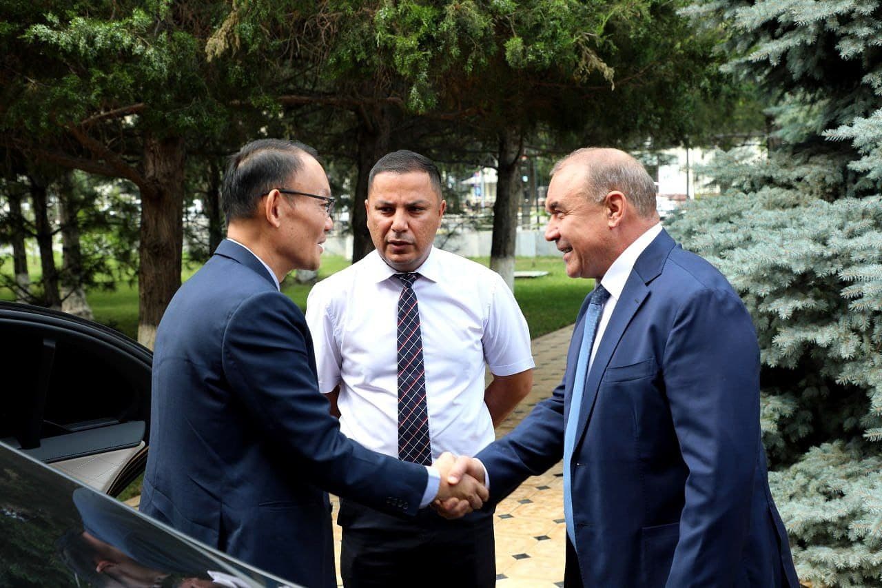 Singapur davlati politsiyasi rahbari boshchiligidagi delegatsiya Samarqand viloyat Ichki ishlar boshqarmasiga tashrif buyurdi