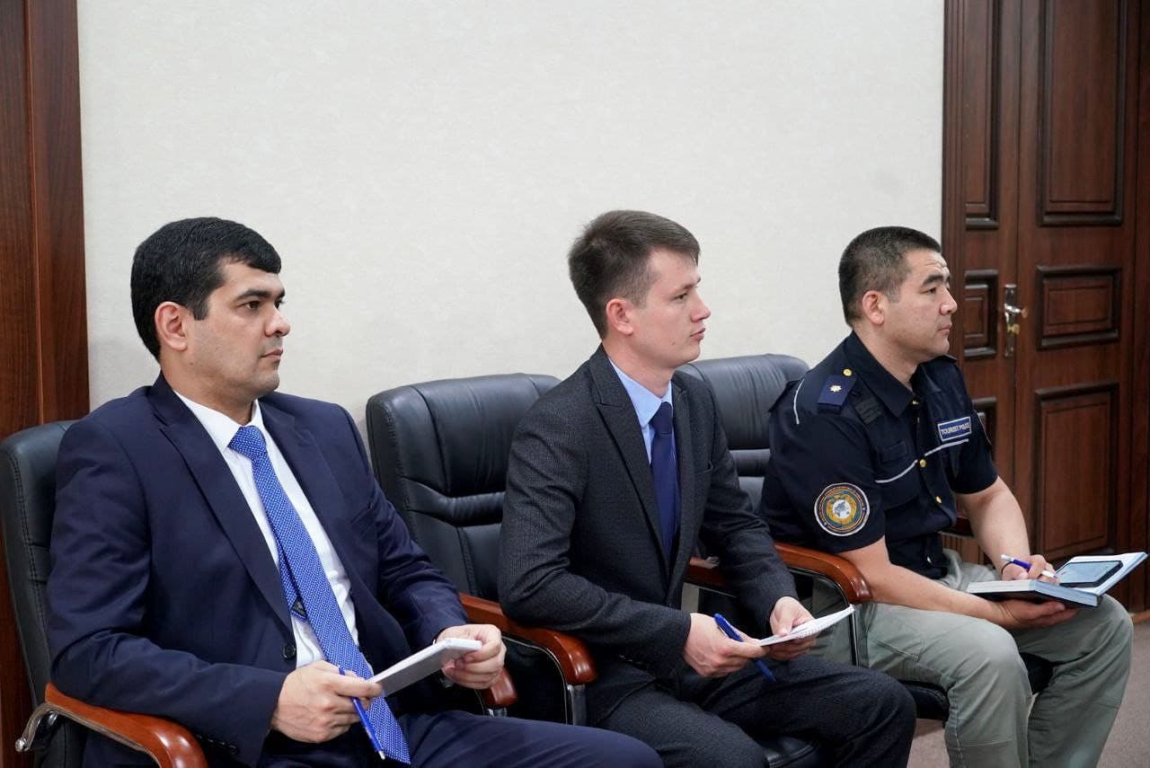 Singapur davlati politsiyasi rahbari boshchiligidagi delegatsiya Samarqand viloyat Ichki ishlar boshqarmasiga tashrif buyurdi