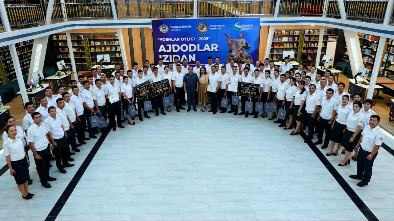 Andijon viloyatida “Yoshlar oyligi” doirasida yosh xodimlar oʻrtasida “Ajdodlar izidan” kitobxonlik tanlovining respublika bosqichi oʻtkazildi