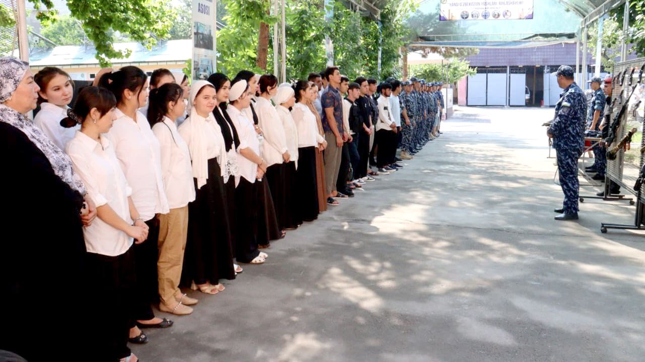 Dolzarb 90 kunlik va yoshlar oyligi doirasida IIV Qorovul qoʻshinlariga qarashli Andijon viloyatida joylashgan 7553-harbiy qismda yoshlar uchun “Ochiq eshiklar“ kuni tashkil etildi