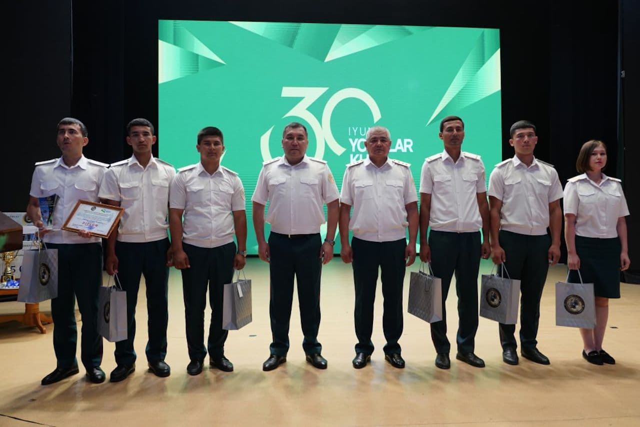 Навоий вилоятида ўтказилган “Ички ишлар органлари ёш ходимлари ва ҳарбий хизматчиларининг V республика ёшлар форуми“ ғолиб ва совриндорларини тантанали тақдирлаш маросими бўлиб ўтди