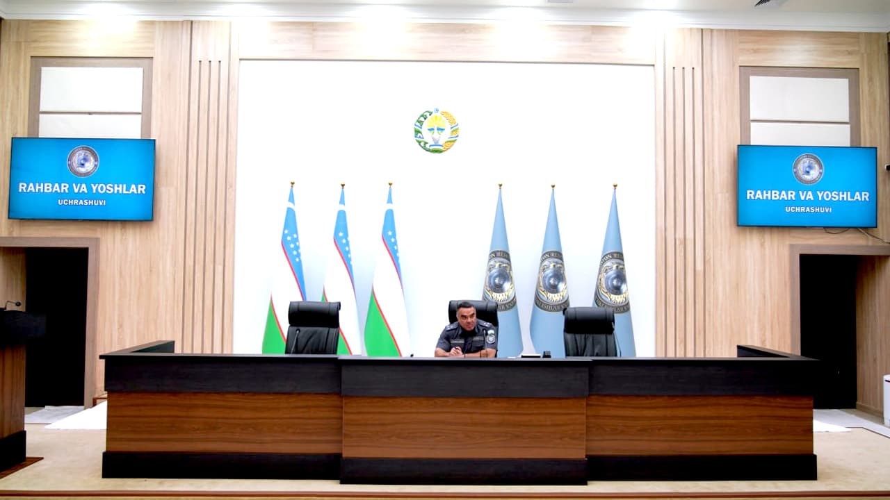 “Yoshlar oyligi” doirasida Andijon viloyati IIB rahbariyati yosh xodimlar bilan uchrashuv oʻtkazdi