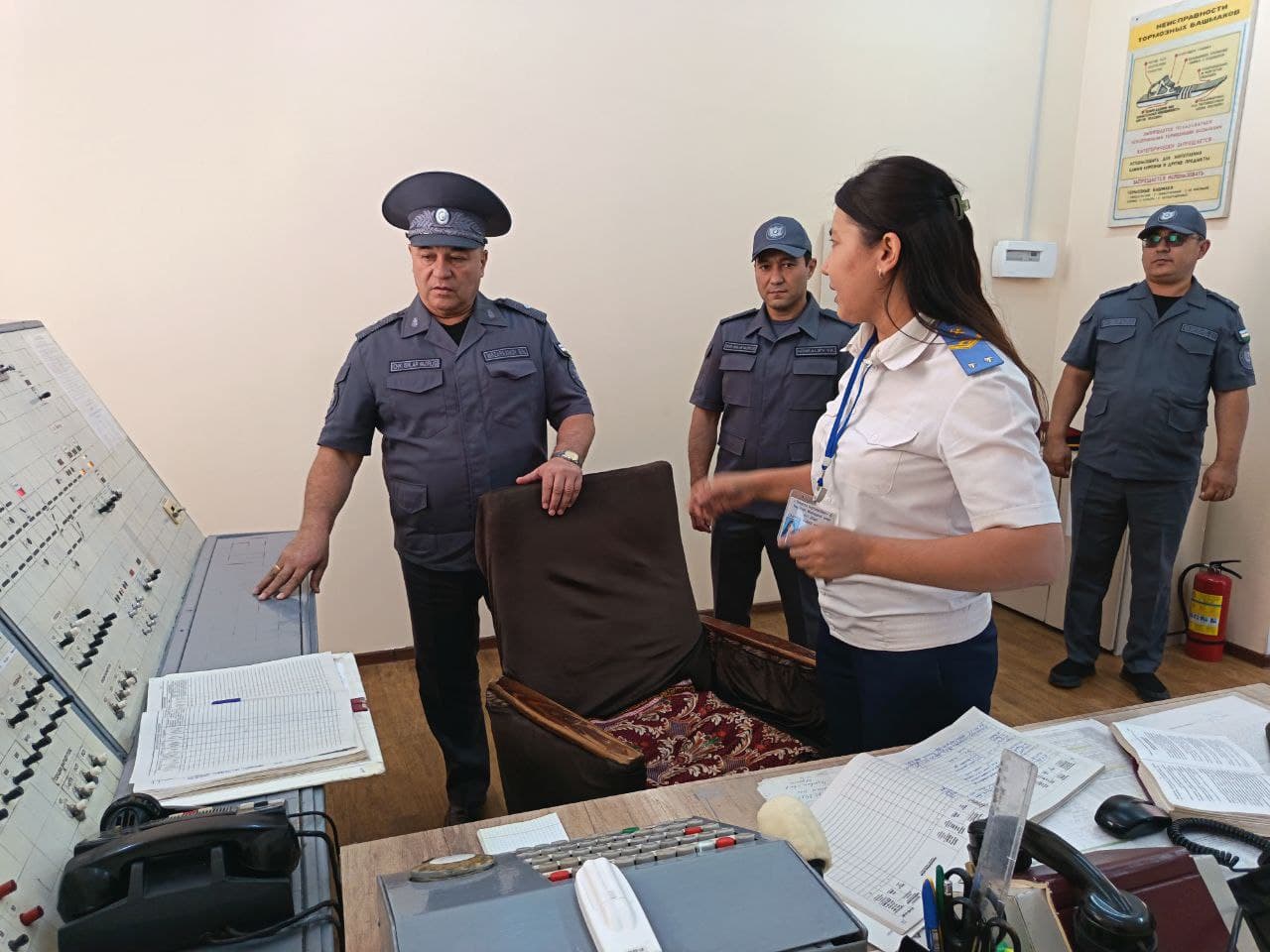 Руководством Министерства внутренних дел проверена служебная деятельность сотрудников подразделения по обеспечению безопасности на железнодорожной станции города Чирчика Ташкентской области