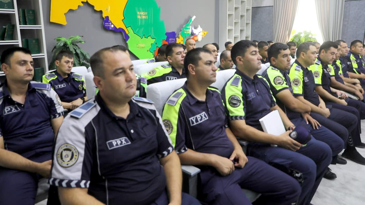 Vazirlik ishchi guruhi tomonidan Navoiy viloyati IIB xodimlari ishtirokida maxsus oʻquv mashgʻulotlari tashkil etildi