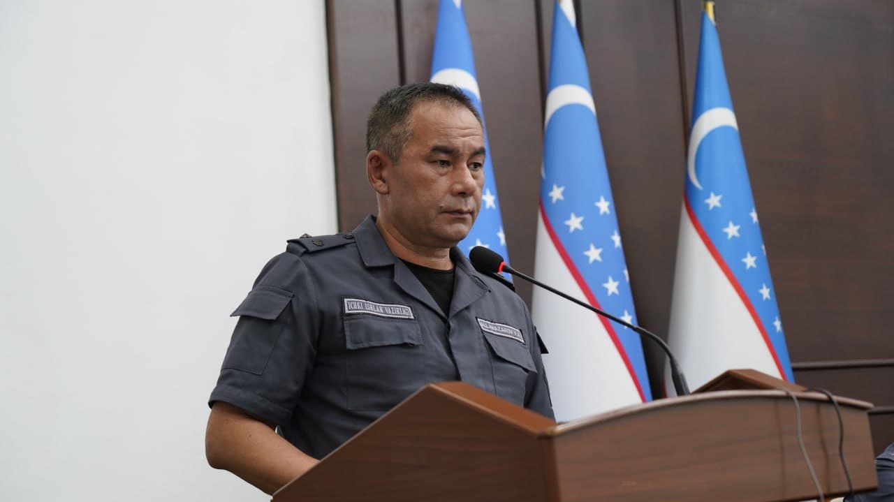 Jizzax viloyati Ichki ishlar boshqarmasida joriy yilning oʻtgan olti oyida amalga oshirilgan ishlar muhokamasiga bagʻishlangan yigʻilish oʻtkazildi