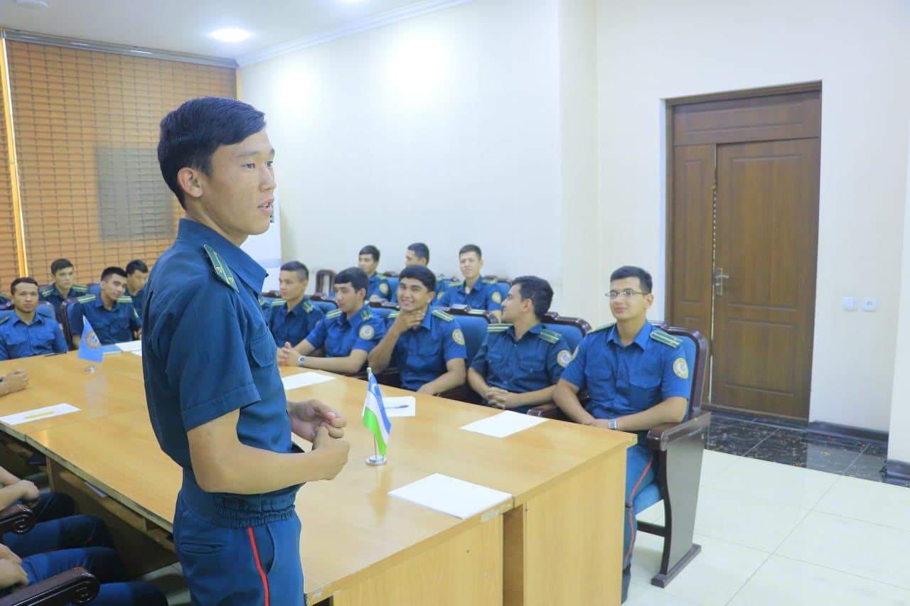 Andijon viloyati IIBda yosh xodimlar bilan davra suhbati va psixologik-trening mashgʻuloti oʻtkazildi