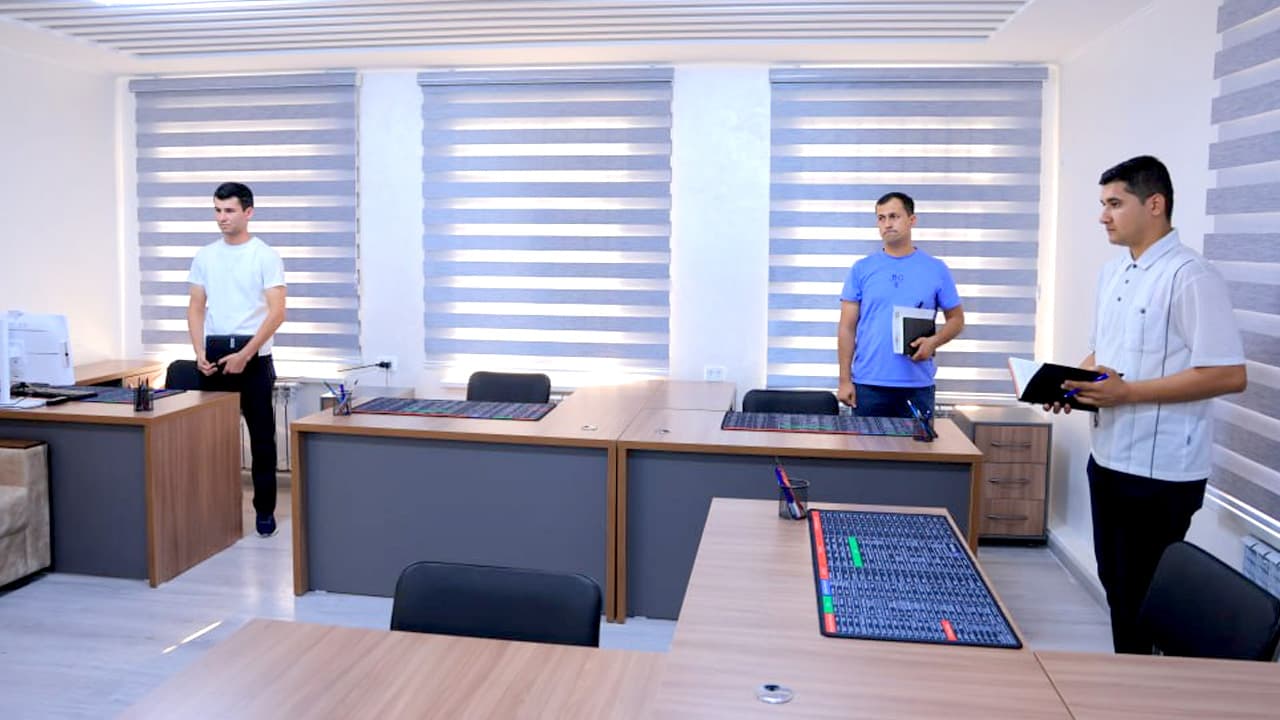 Buxoro viloyati Ichki ishlar boshqarmasi rahbariyati Axborot texnologiyalari sohasidagi jinoyatlarga qarshi kurashish boshqarmasi faoliyatini yaqindan oʻrgandi