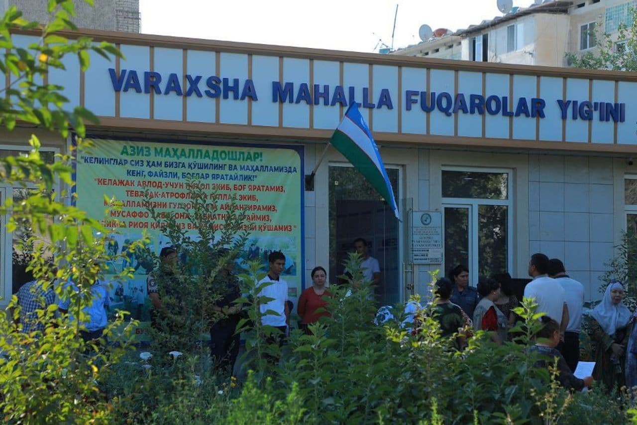 Изучено выполнение намеченных мер по улучшению криминогенной обстановки, обеспечению занятости и повышению доходов населения в махалле Варахша города Бухары