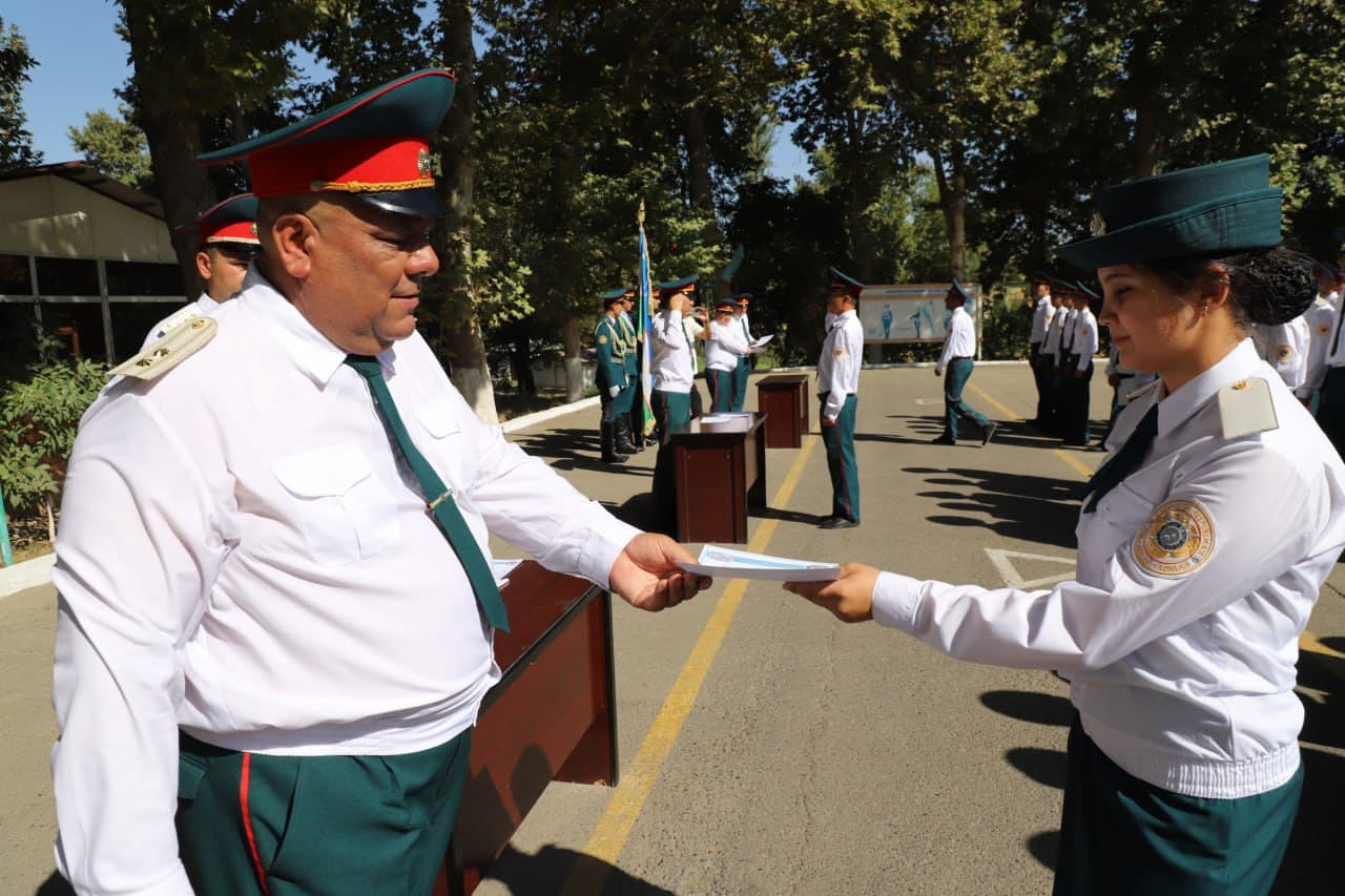 Ichki ishlar vazirligi Oʻquv-dala markazida Malaka oshirish institutida boshlangʻich kasbiy tayyorgarlik oʻquv kurslarida tahsil olgan 350 nafarga yaqin tinglovchilarning tantanali bitiruv marosimi boʻlib oʻtdi