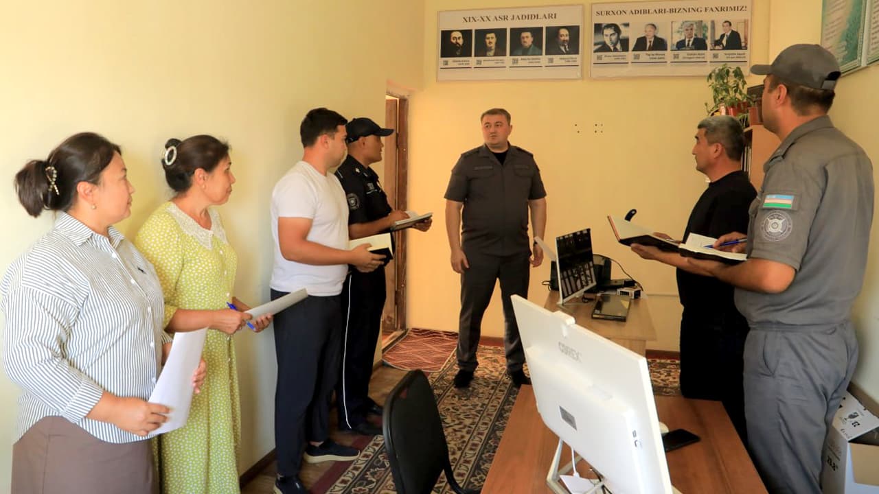 Surxondaryo viloyati IIB rahbariyati tomonidan tumanlarda jinoyat va huquqbuzarliklarni barvaqt oldini olish hamda Prezident qarori ijrosini taʼminlash borasidagi ishlar oʻrganildi