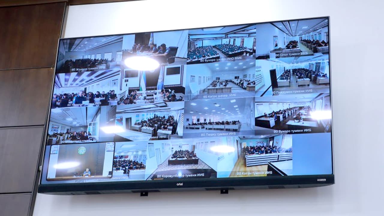 Buxoro viloyati Ichki ishlar boshqarmasi boshligʻi huzurida oʻtgan hafta sarhisobiga bagʻishlangan navbatdagi yigʻilish boʻlib oʻtdi