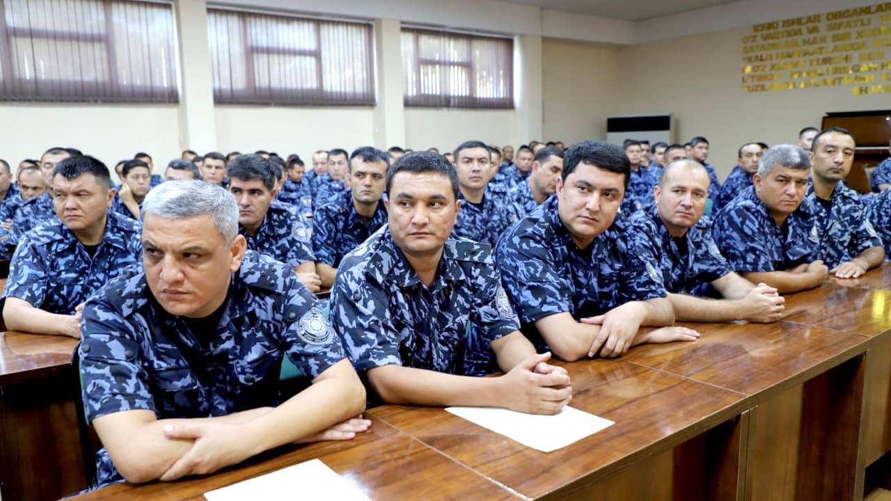 В Институте повышения квалификации МВД обсуждены вопросы служебной дисциплины и законности