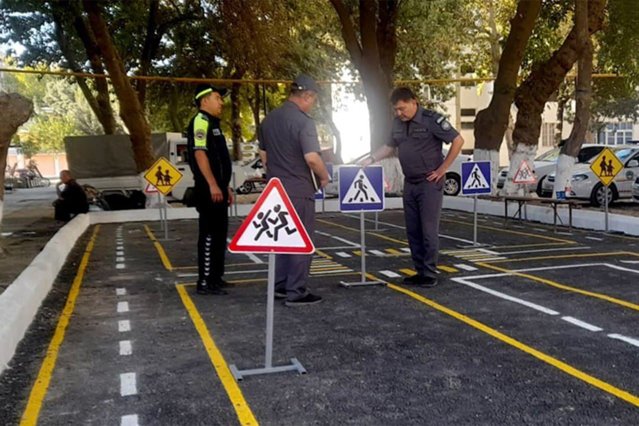 Sirdaryo viloyati Guliston shahrida jinoyatchilikning oldini olish va obodonlashtirish ishlari oʻrganildi