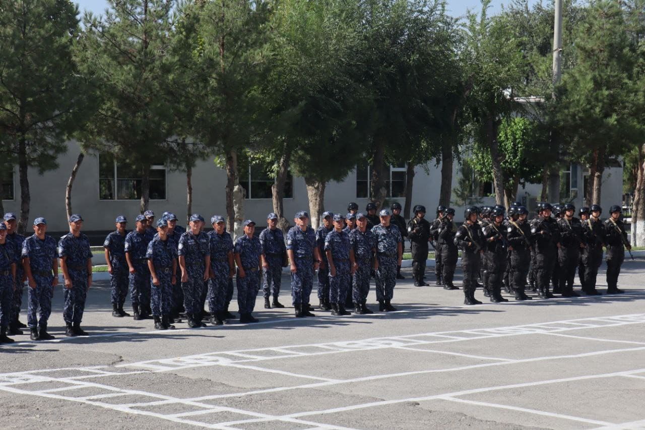 IIV Qorovul qoʻshinlari qoʻmondoni Navoiy viloyatida joylashgan 7532-harbiy qismga tashrif buyurdi