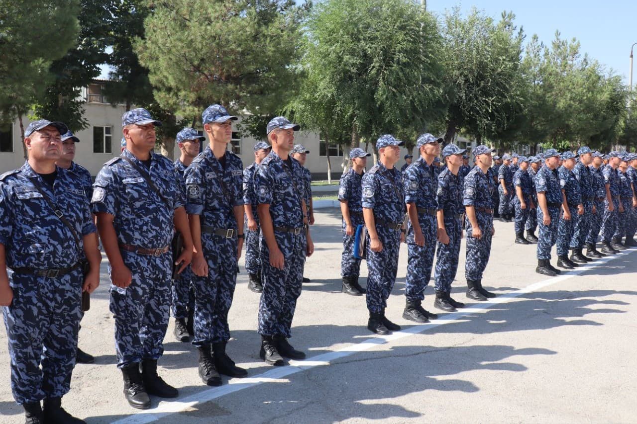 IIV Qorovul qoʻshinlari qoʻmondoni Navoiy viloyatida joylashgan 7532-harbiy qismga tashrif buyurdi