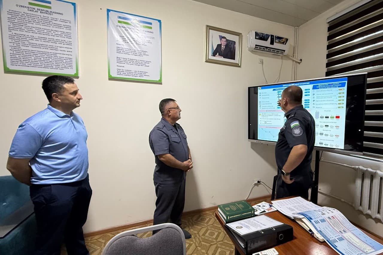 Бухоро вилояти ИИБ бошлиғи Бухоро шаҳридаги криминоген вазияти оғир ҳисобланган Шайҳул Олам ва Низомий Ганжавий маҳаллаларида ўрганишлар олиб борди