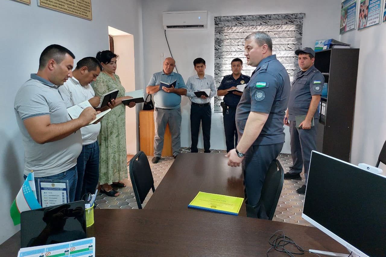 Сурхондарё вилояти ИИБ бошлиғи томонидан Шўрчи туманида жиноят ва ҳуқуқбузарликларни барвақт олдини олиш ҳамда маҳаллаларда криминоген вазиятни яхшилаш борасидаги ишлар ўрганилди