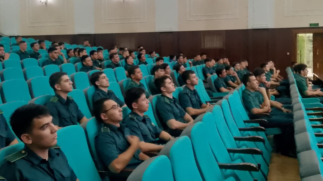 Rossiya Federatsiyasining turdosh oliy taʼlim muassasalarida tahsil olayotgan oʻzbekistonlik yoshlar bir hafta davomida IIV Akademiyasida boʻlishdi