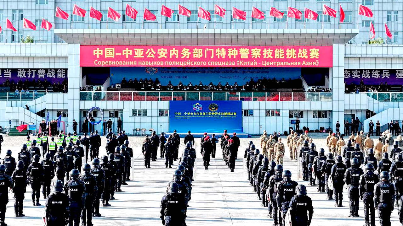 The First International Competitions of Central Asian and Chinese Special Units began in Urumqi, the People's Republic of China