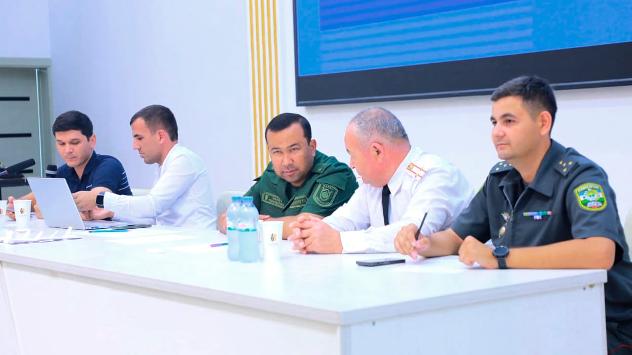 Среди молодых военнослужащих воинских частей и учреждений силовых структур Сырдарьинской области прошла интеллектуальная игра "Заковат" под девизом "Знаток права"