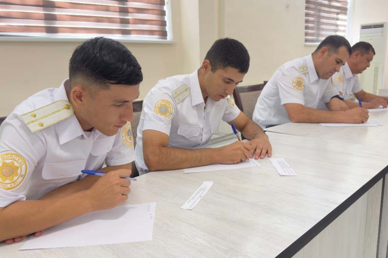 IIV Qorovul qoʻshinlari qoʻmondonligiga qarashli Navoiy, Buxoro va Qashqadaryo viloyatlarida joylashgan harbiy qismlarda “Eng yaxshi maʼnaviy-maʼrifiy ishlar targʻibotchisi” koʻrik tanlovi oʻtkazildi