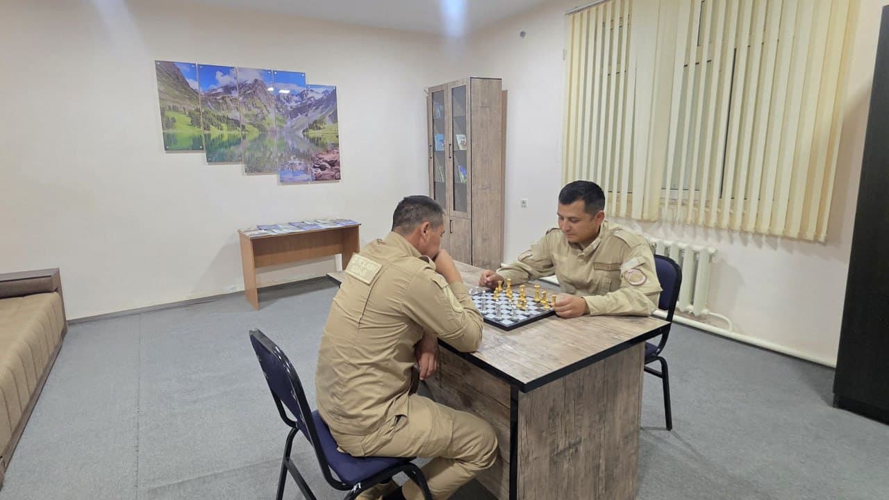 Начальник УВД Сырдарьинской области изучил ночную деятельность, направленную на обеспечение спокойствия населения в Хавастском районе