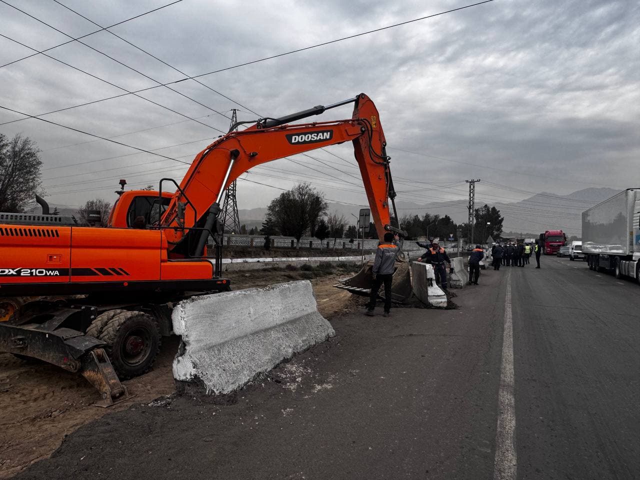 “Qamchiq” dovonida yoʻl harakati xavfsizligini taʼminlash boʻyicha oʻrganish ishlari olib borildi