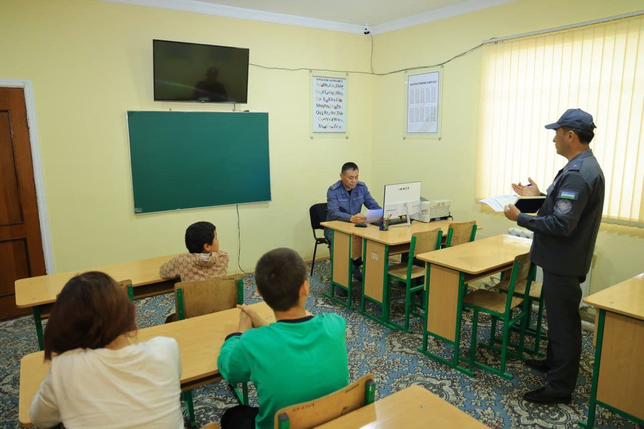 Наманган вилояти ИИБ раҳбарияти томонидан соҳавий хизмат ходимларининг фаолияти ўрганилмоқда