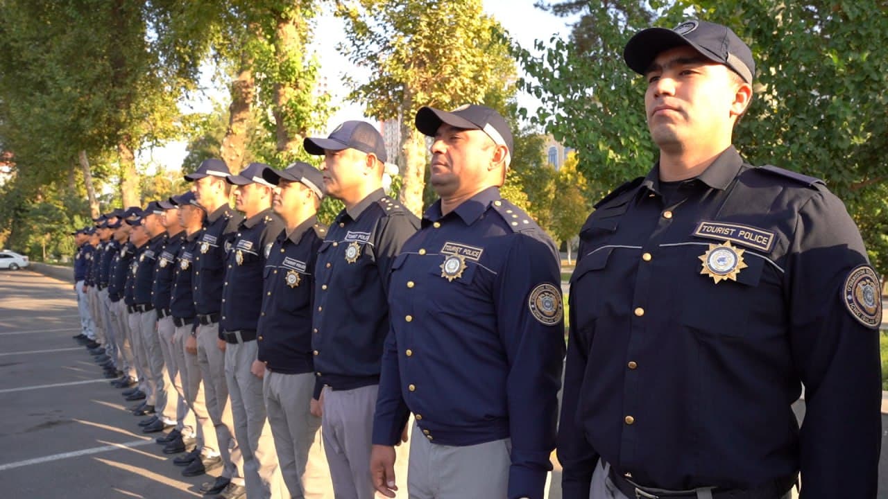 Хавфсиз туризмни таъминлаш бўлинмаларига замонавий, махсус жиҳозланган автомашиналар топширилди
