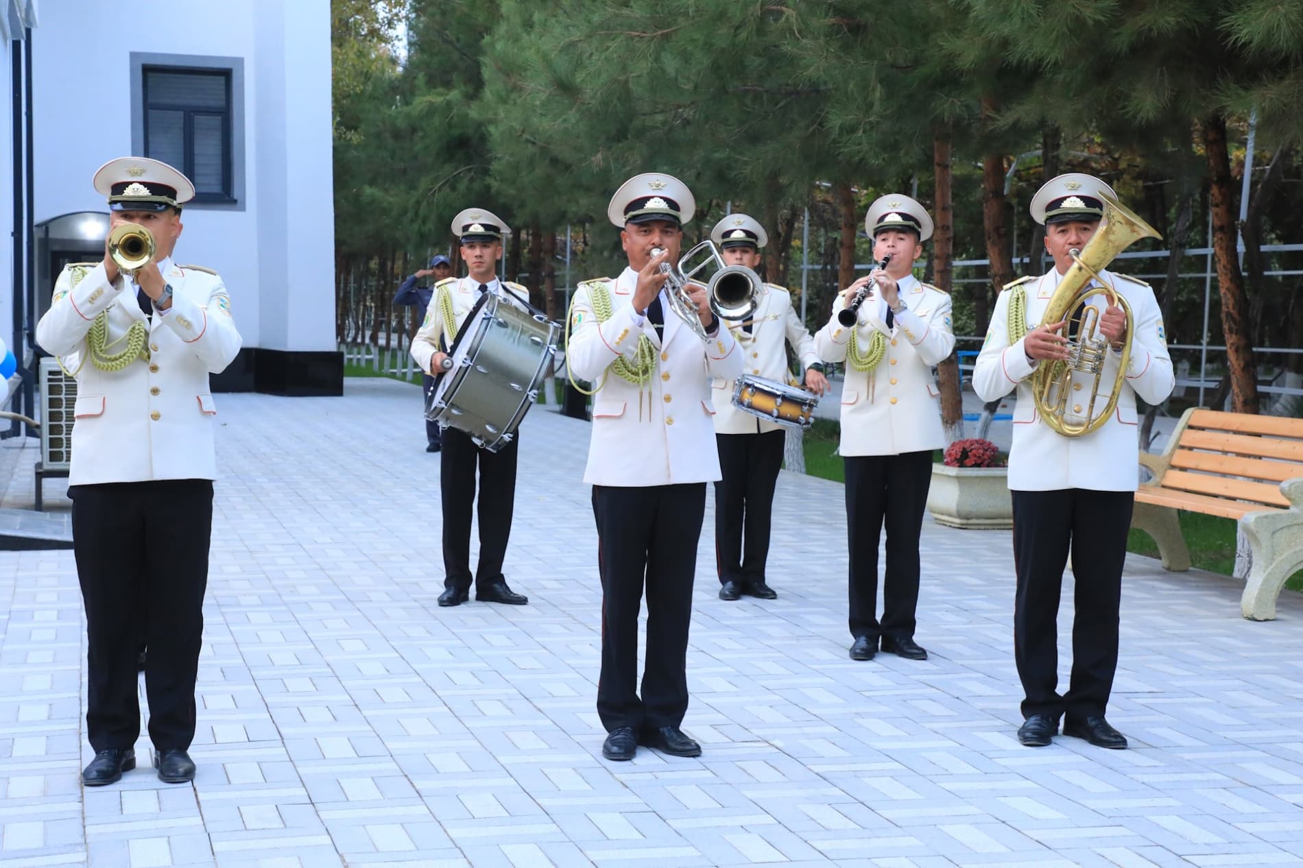 Здоровье сотрудников органов внутренних дел - залог эффективности службы. Капитально отремонтирован и сдан в эксплуатацию госпиталь при медицинском отделе УВД Бухарской области