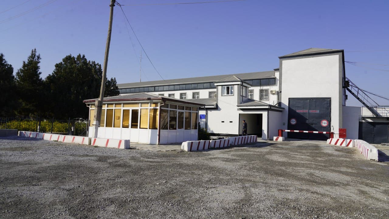 Руководство Министерства внутренних дел ознакомилось с работой, осуществляемой в исправительном учреждении №5, расположенном в Навоийской области