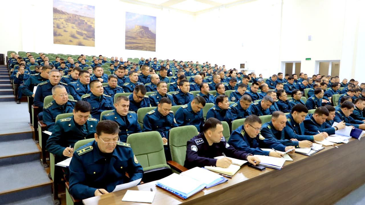 Qoraqalpogʻiston Respublikasi Ichki ishlar vazirligida Oʻzbekiston Respublikasi Ichki ishlar vazirligi rahbariyati ishtirokida oʻtgan 9 oy davomida amalga oshirilgan ishlar yuzasidan sarhisob yigʻilishi boʻlib oʻtdi