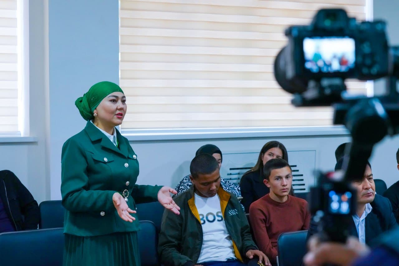 Qashqadaryo viloyatida “Kibermadaniyatni yuksaltirish oyligi” doirasidagi kompleks targʻibot tadbirlari munosabati bilan ommaviy axborot vositalari, jurnalistlar va blogerlar uchun matbuot anjumani boʻlib oʻtdi