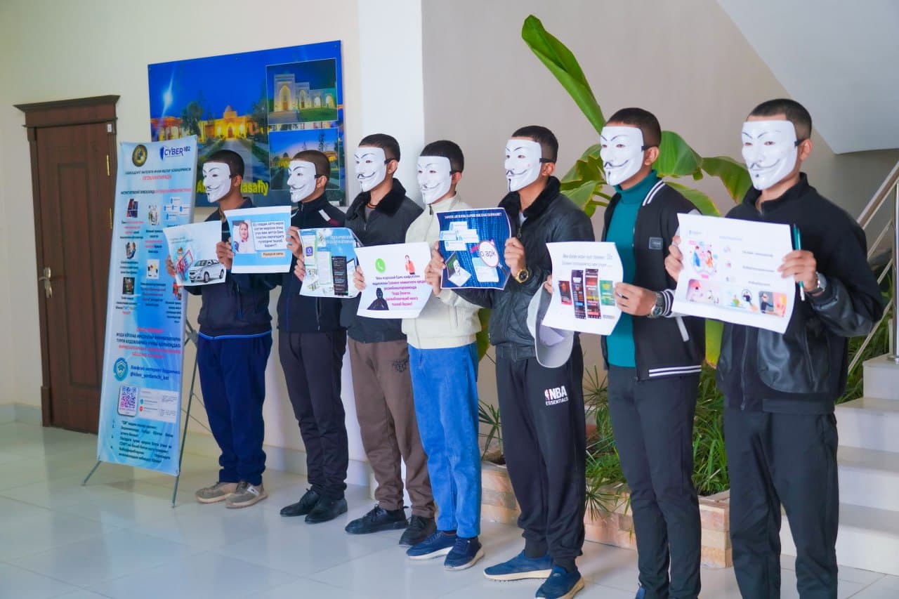 Qashqadaryo viloyatida “Kibermadaniyatni yuksaltirish oyligi” doirasidagi kompleks targʻibot tadbirlari munosabati bilan ommaviy axborot vositalari, jurnalistlar va blogerlar uchun matbuot anjumani boʻlib oʻtdi