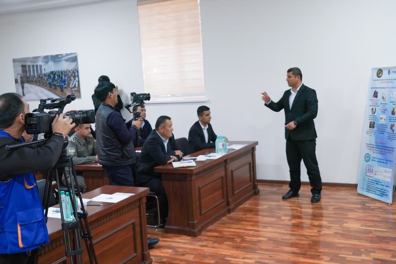 Qashqadaryo viloyatida “Kibermadaniyatni yuksaltirish oyligi” doirasidagi kompleks targʻibot tadbirlari munosabati bilan ommaviy axborot vositalari, jurnalistlar va blogerlar uchun matbuot anjumani boʻlib oʻtdi