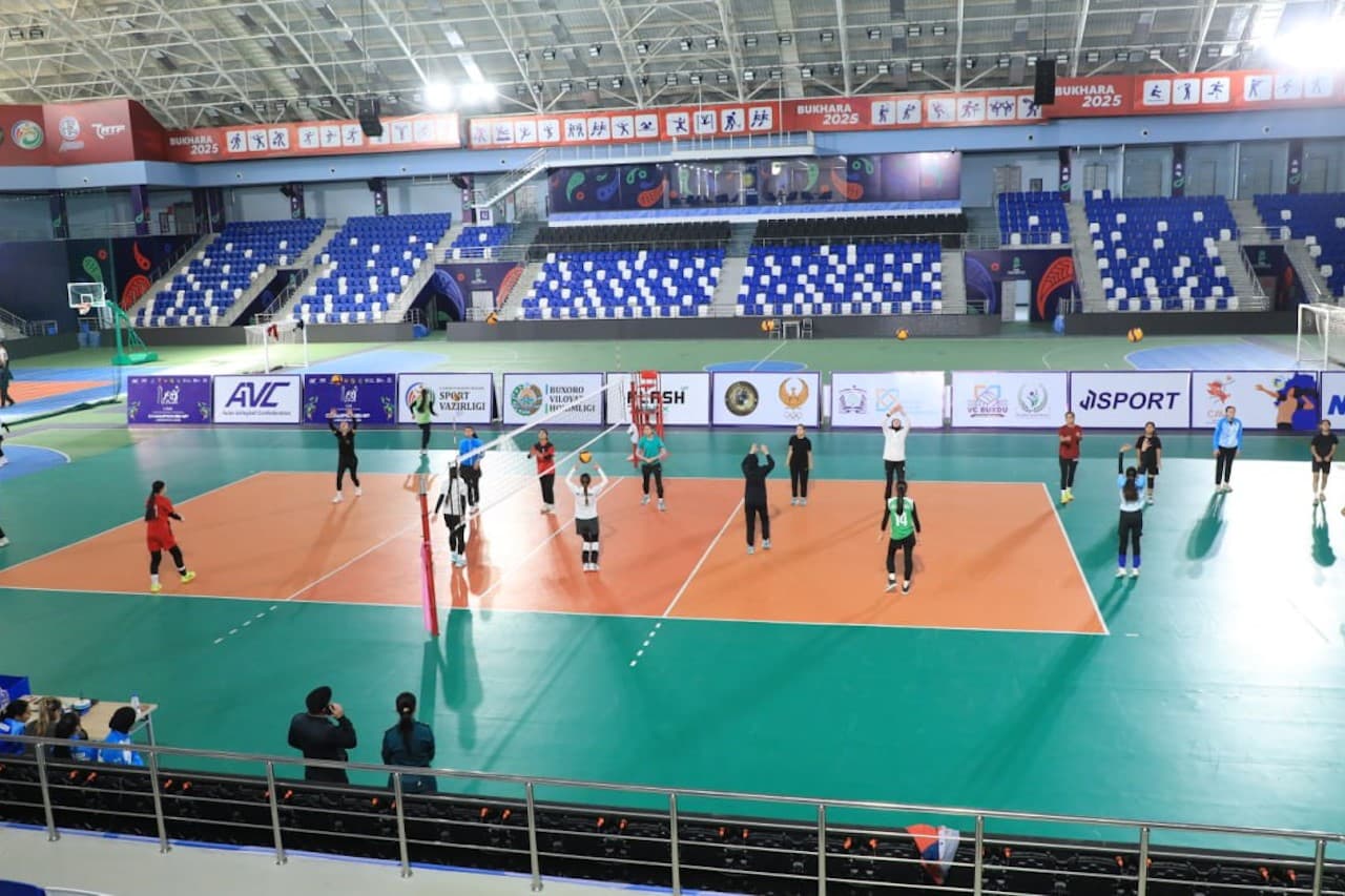 Buxoro viloyati IIB rahbariyati xalqaro voleybol musobaqalariga tayyorgarlik jarayonlari bilan tanishdi