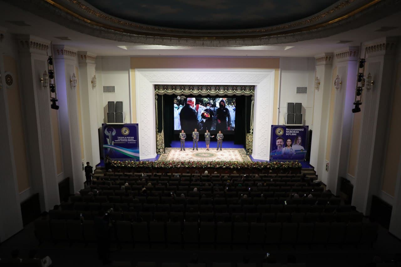 В Министерстве внутренних дел состоялось торжественное мероприятие по случаю Дня медицинских работников: заслуги самоотверженных врачей и медсестер получили большое признание