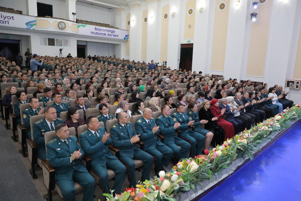 В Министерстве внутренних дел состоялось торжественное мероприятие по случаю Дня медицинских работников: заслуги самоотверженных врачей и медсестер получили большое признание