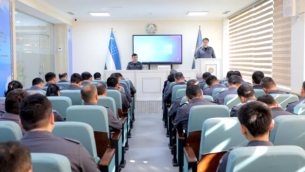 IIV Akademiyasida rahbar kadrlar salohiyatini oshirishga qaratilgan davra suhbati oʻtkazildi