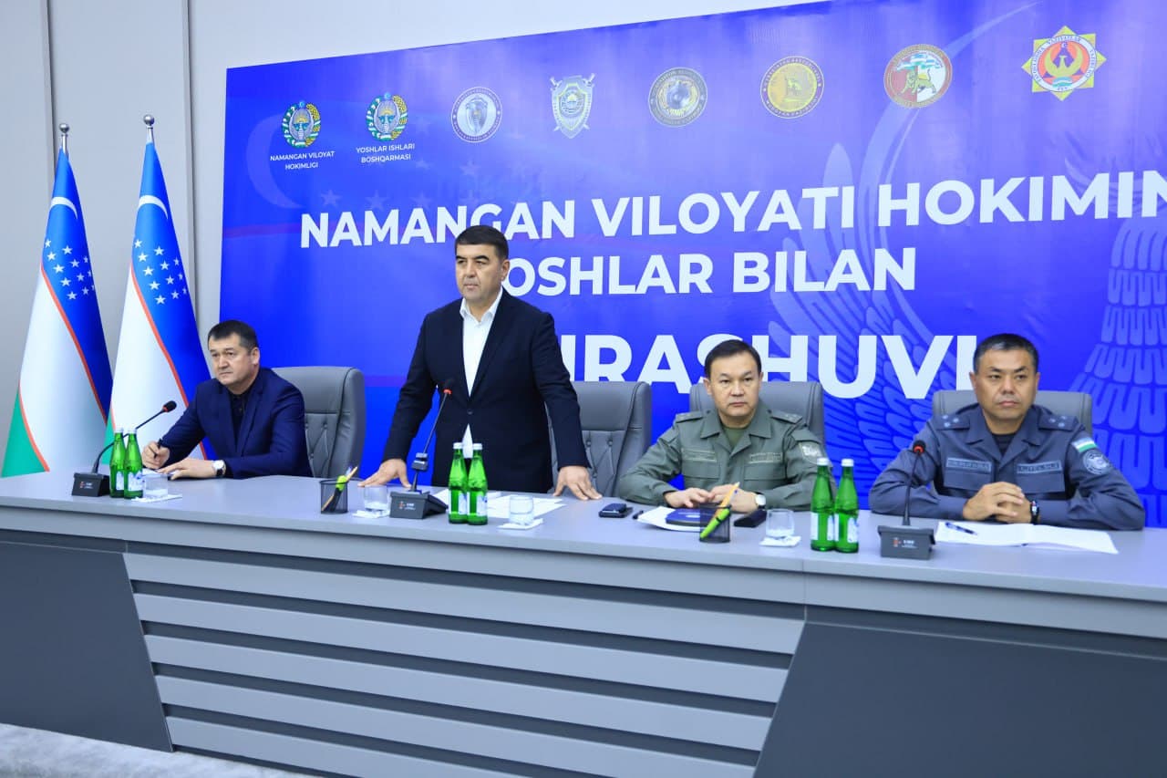 В Наманганской области состоялась встреча хокима и руководителей правоохранительных органов с молодежью